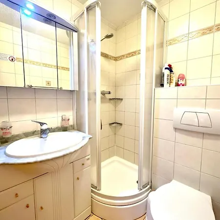 Modern In With Fantastic Views شاتيل